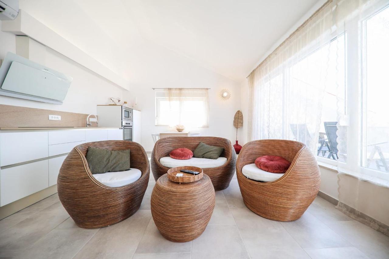Apartment Rosso Zadar Bagian luar foto