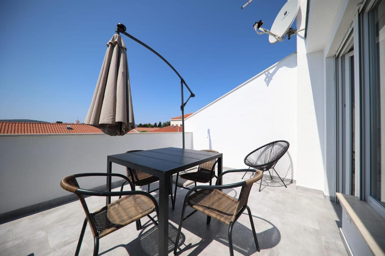 Apartment Rosso Zadar Bagian luar foto
