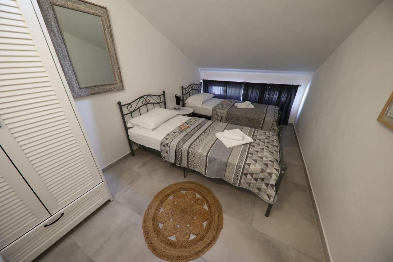 Apartment Rosso Zadar Bagian luar foto
