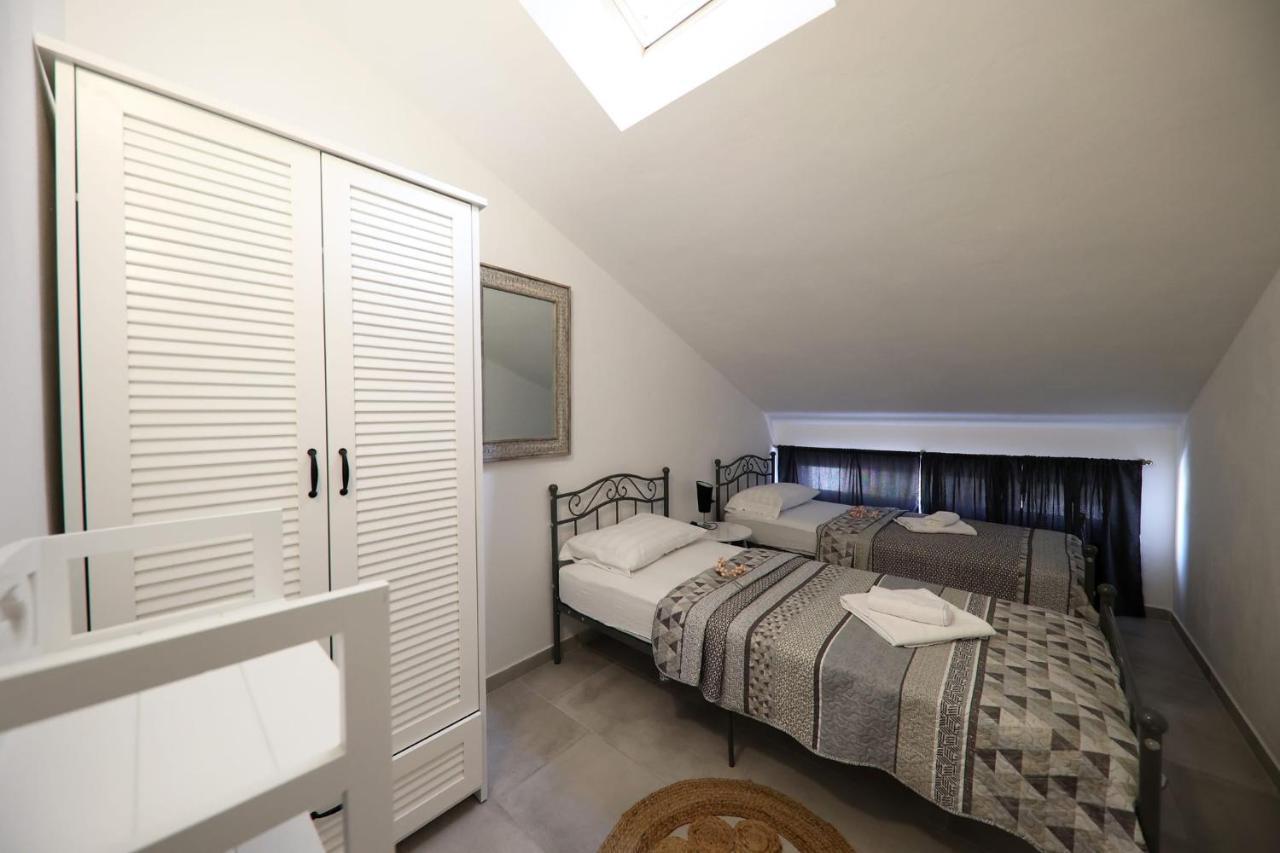 Apartment Rosso Zadar Bagian luar foto