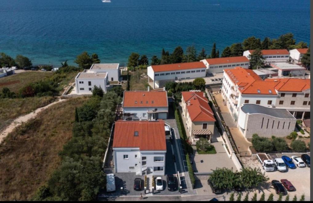 Apartment Rosso Zadar Bagian luar foto